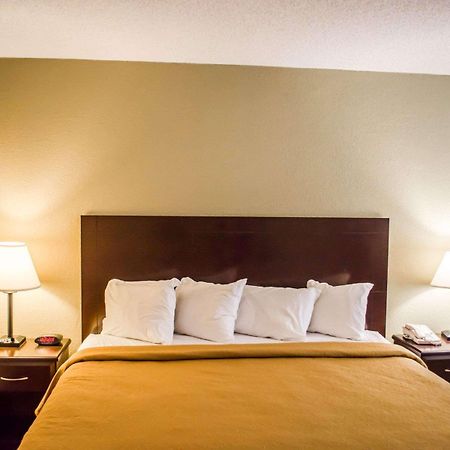 Quality Inn & Suites Pensacola Bayview Ferry Pass Esterno foto