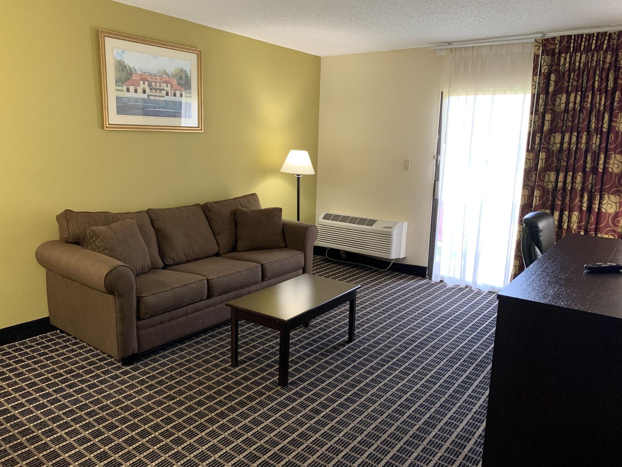 Quality Inn & Suites Pensacola Bayview Ferry Pass Esterno foto