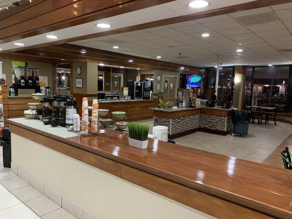 Quality Inn & Suites Pensacola Bayview Ferry Pass Esterno foto