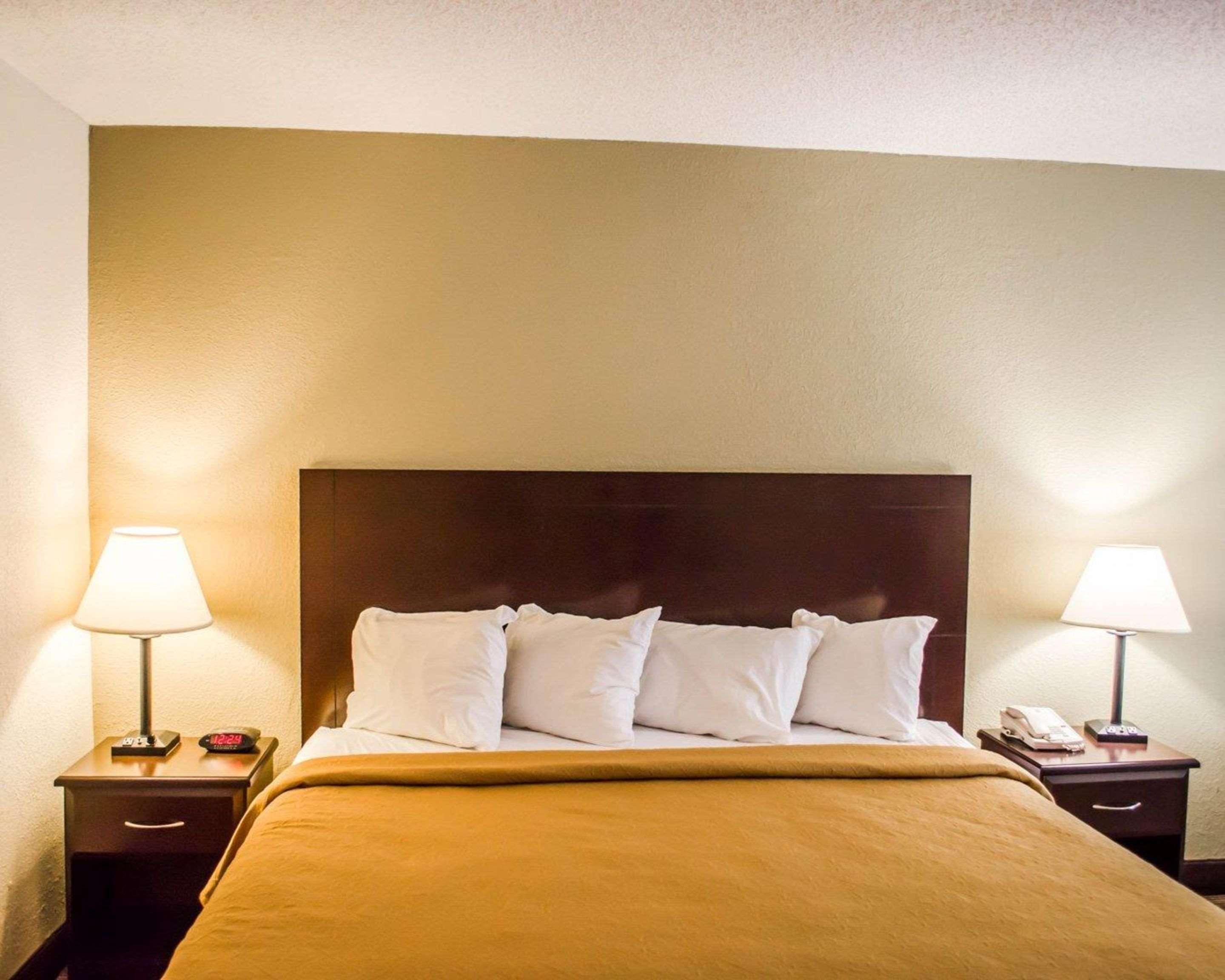 Quality Inn & Suites Pensacola Bayview Ferry Pass Esterno foto