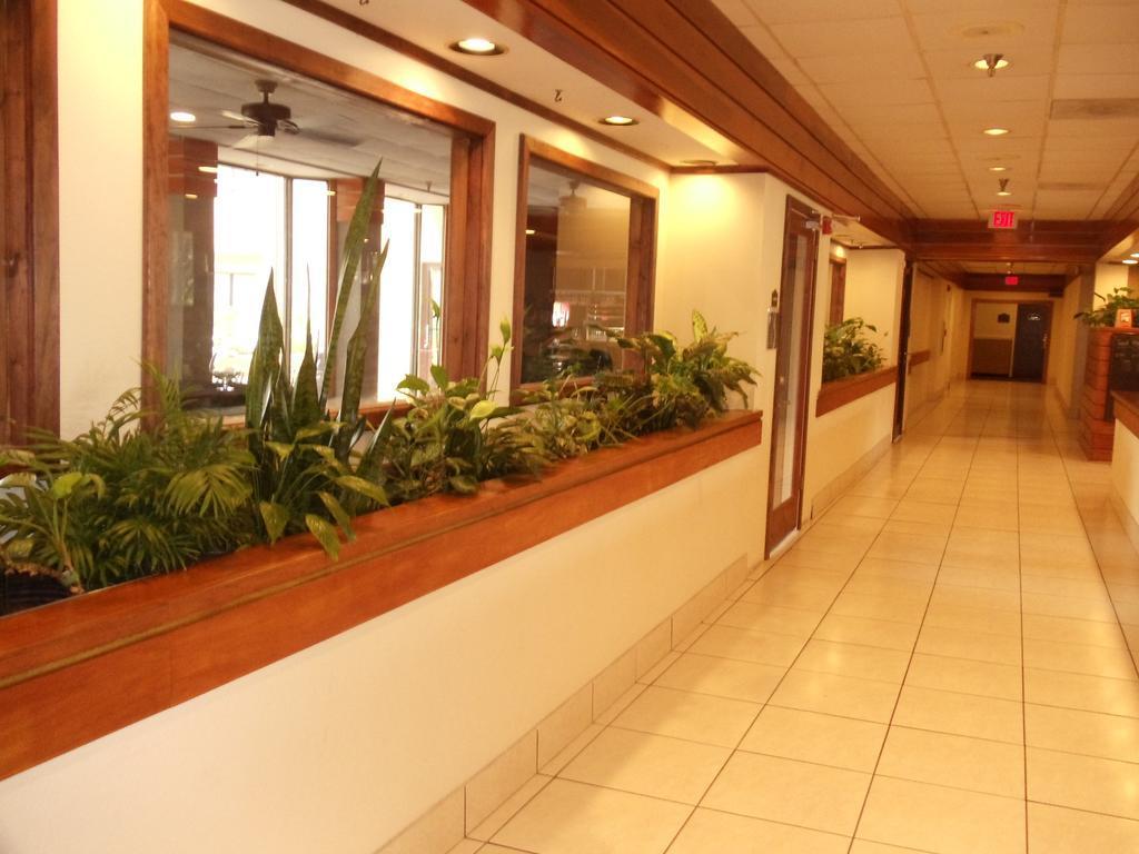 Quality Inn & Suites Pensacola Bayview Ferry Pass Esterno foto
