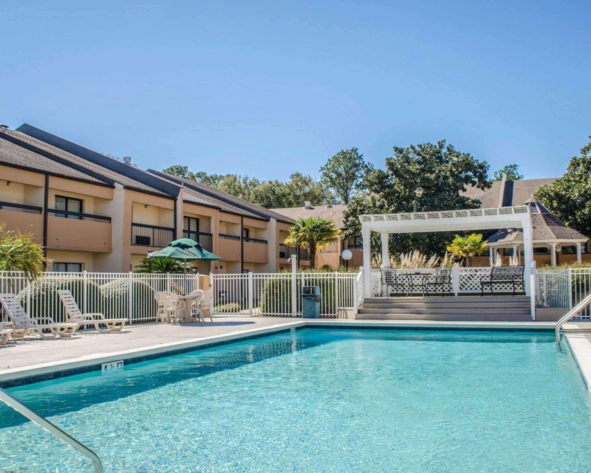 Quality Inn & Suites Pensacola Bayview Ferry Pass Esterno foto