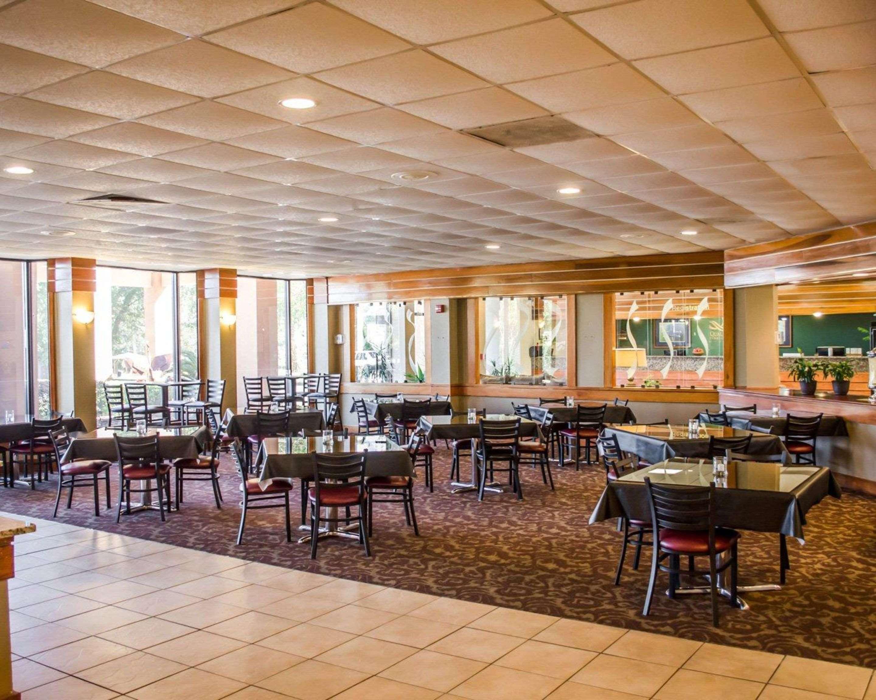 Quality Inn & Suites Pensacola Bayview Ferry Pass Esterno foto