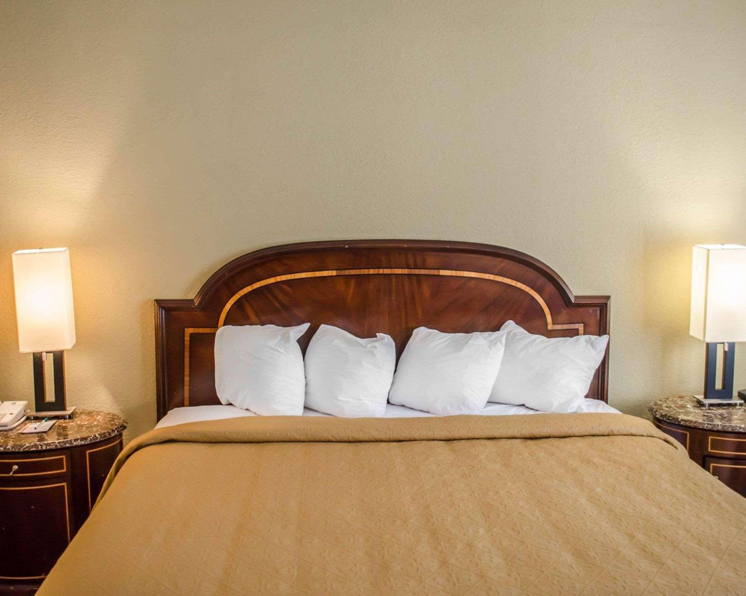 Quality Inn & Suites Pensacola Bayview Ferry Pass Esterno foto