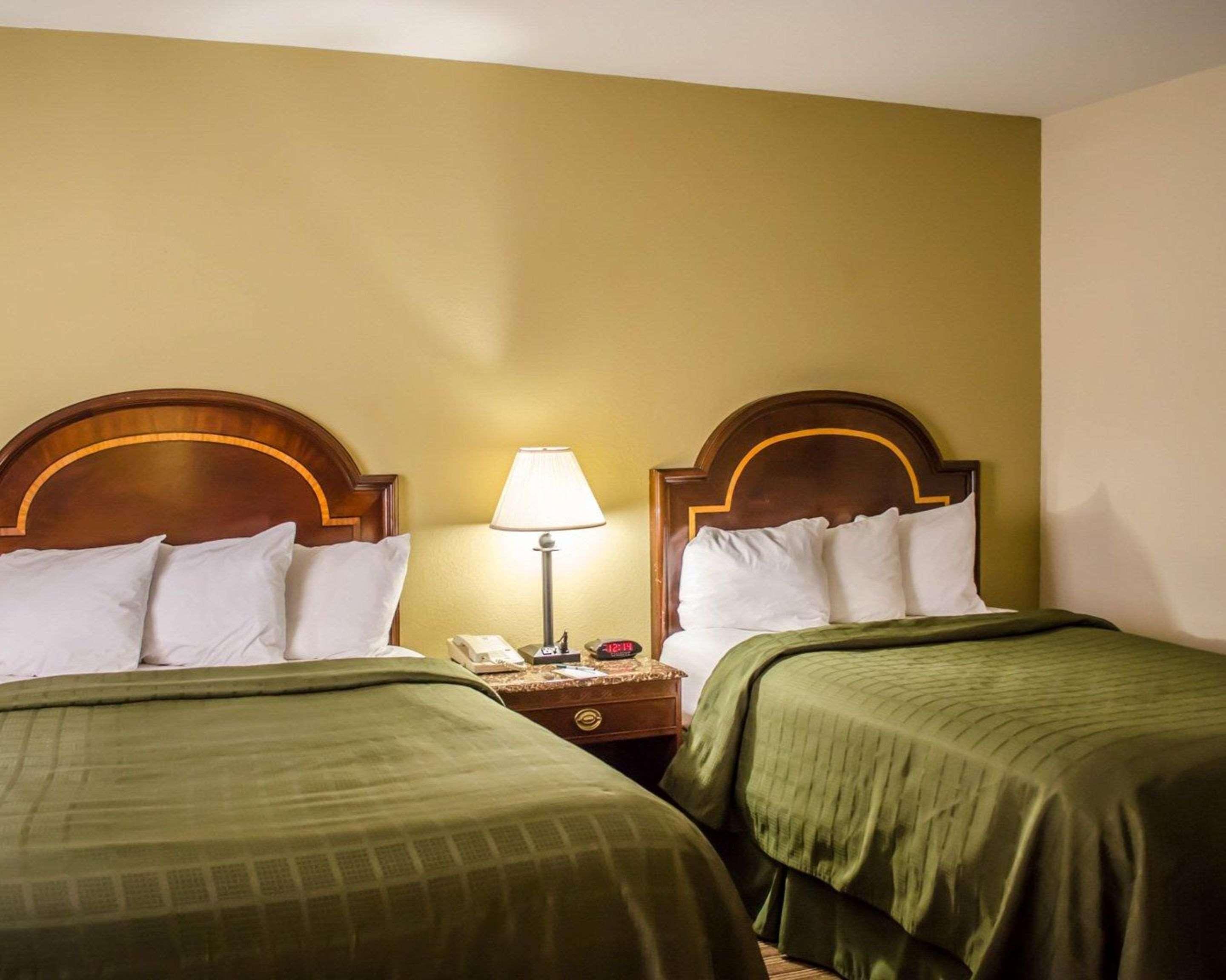 Quality Inn & Suites Pensacola Bayview Ferry Pass Esterno foto