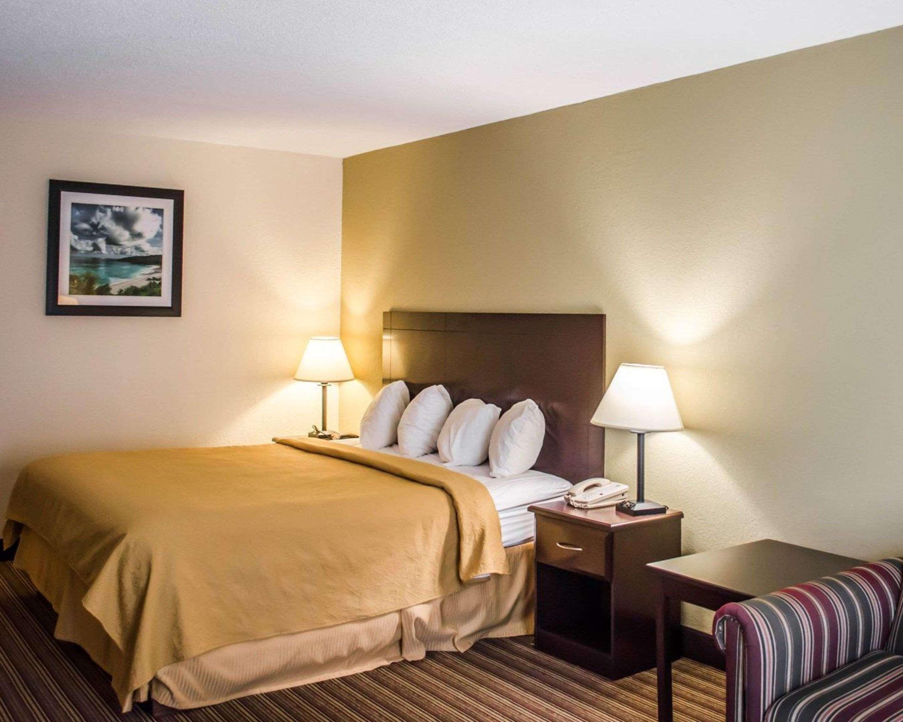 Quality Inn & Suites Pensacola Bayview Ferry Pass Esterno foto