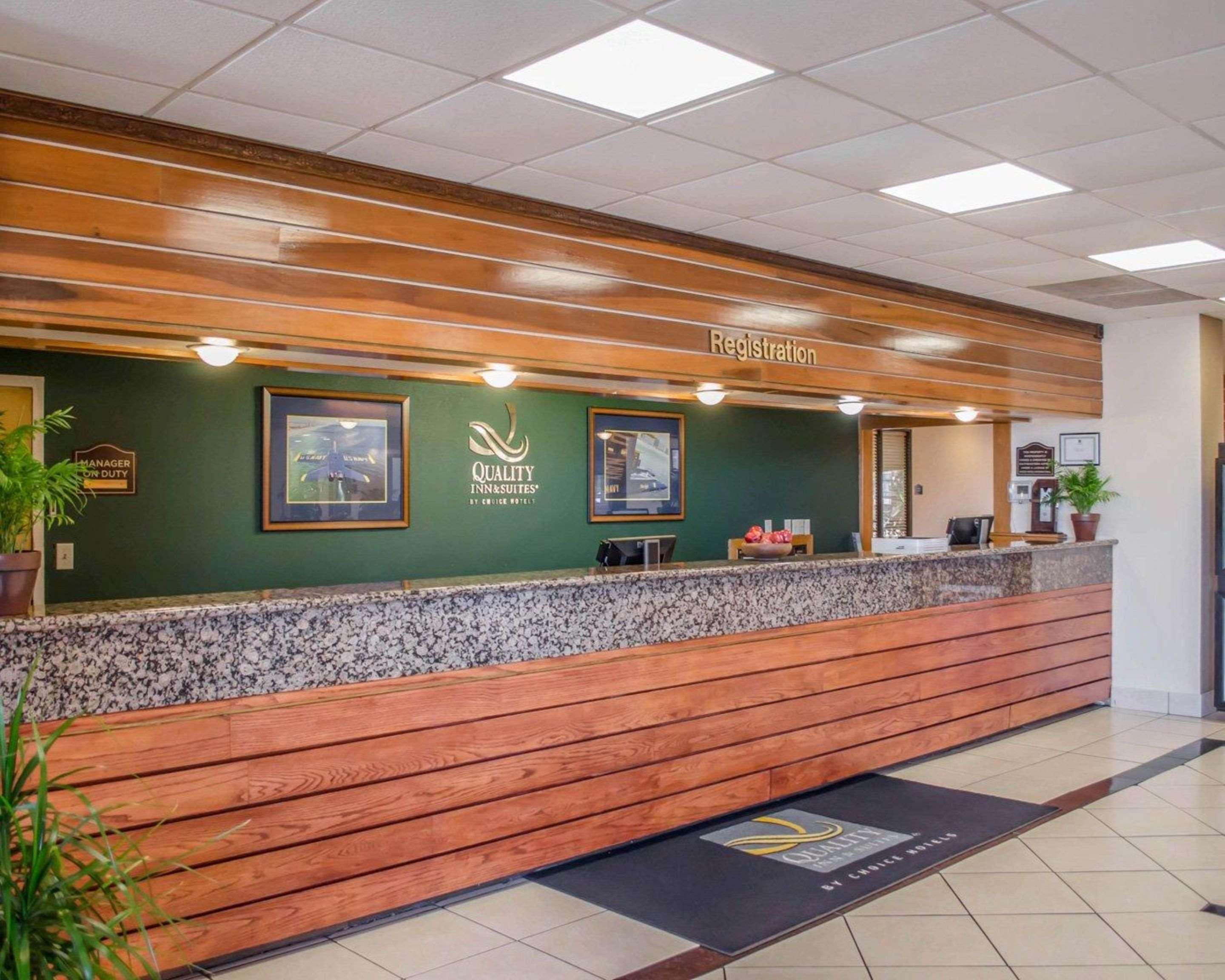 Quality Inn & Suites Pensacola Bayview Ferry Pass Esterno foto