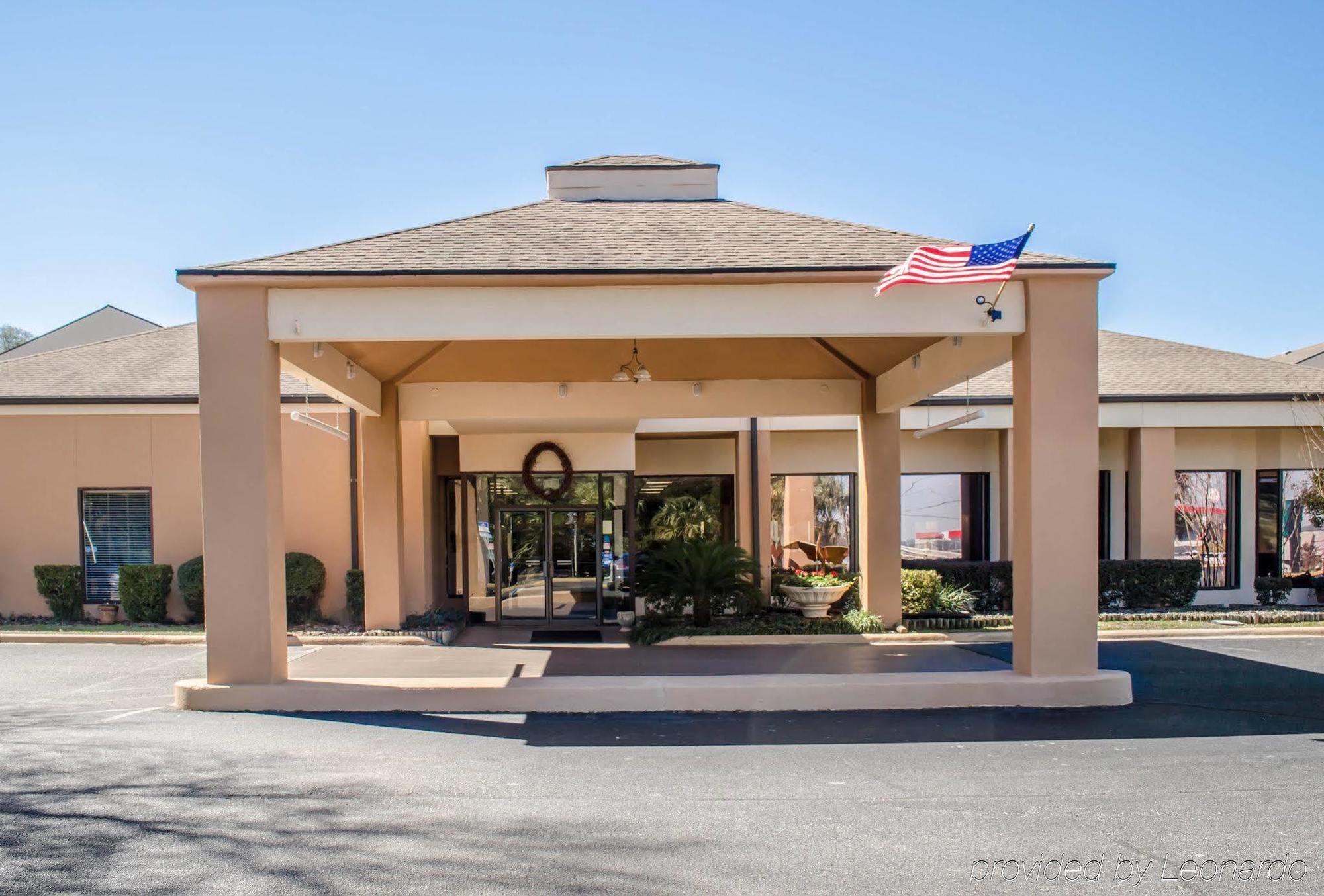 Quality Inn & Suites Pensacola Bayview Ferry Pass Esterno foto